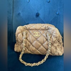 CHANEL Shoulder purse